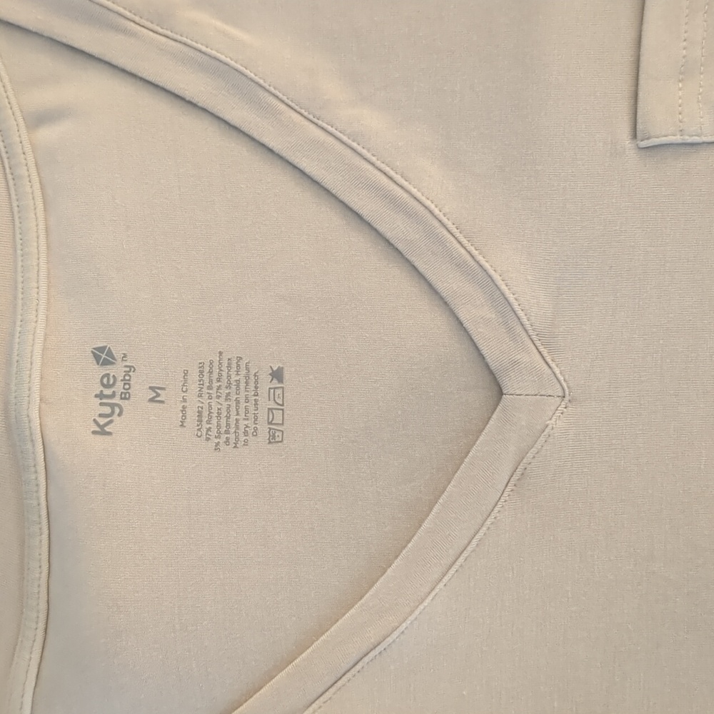 Kyte Baby Relaxed V Neck in Oat